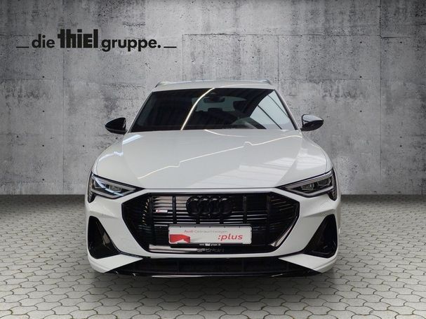 Audi e-tron 50 quattro S-line 230 kW image number 3