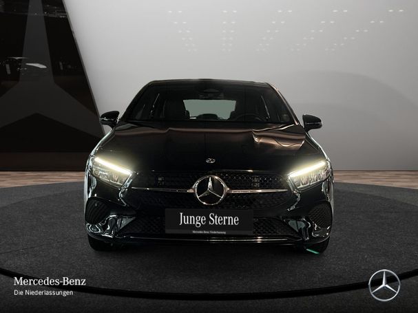 Mercedes-Benz A 180 100 kW image number 3