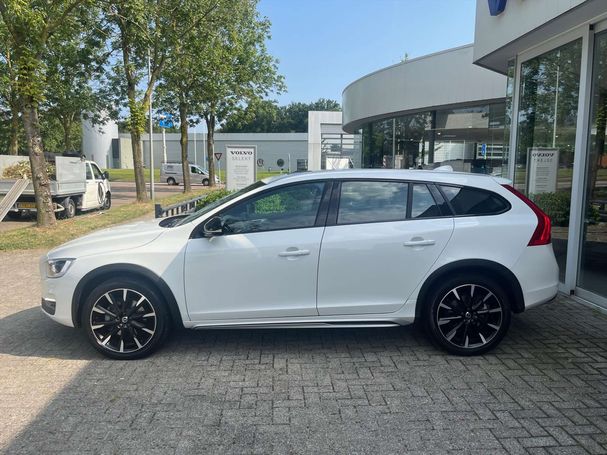 Volvo V60 Cross Country T5 180 kW image number 1