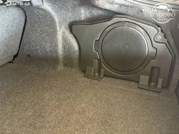 Car image 43