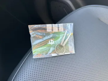 Car image 32