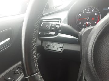 Car image 28
