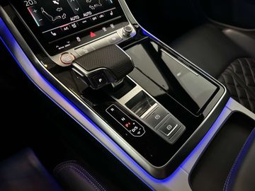 Car image 37