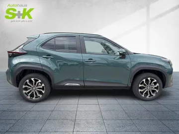 Car image 3