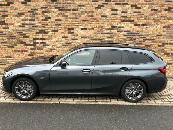 BMW 330e Touring Sport Line xDrive 218 kW image number 3