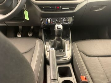 Car image 13