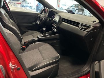 Car image 11