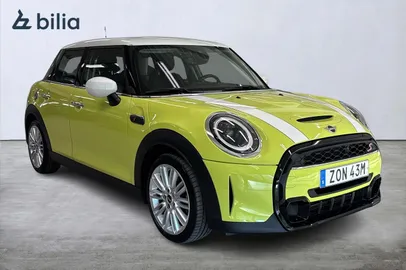Car image 18