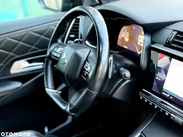 Car image 40