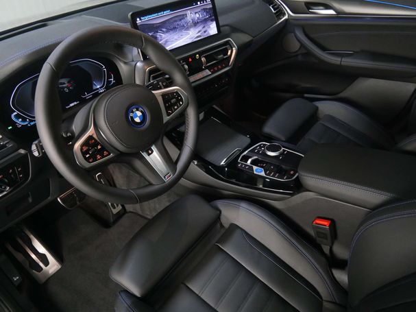 BMW iX3 210 kW image number 9