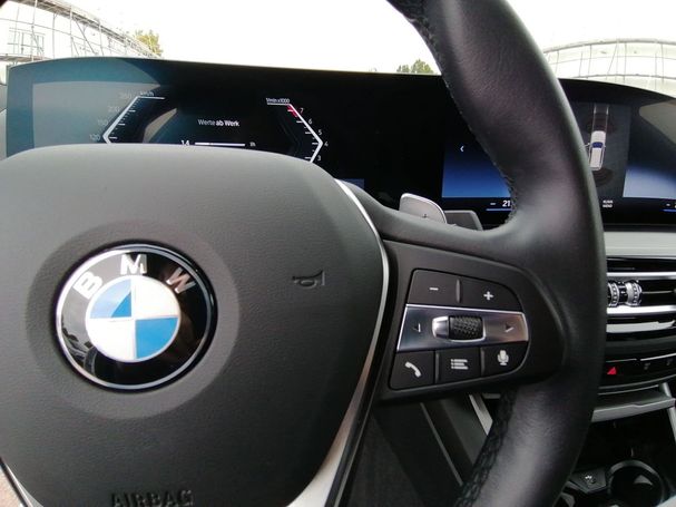 BMW 320i Touring 135 kW image number 22