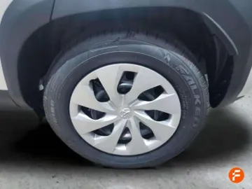 Car image 27