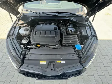 Car image 34