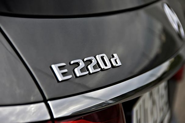 Mercedes-Benz E 220 d T 4Matic 9G-Tronic Avantgarde 143 kW image number 10