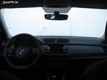 Car image 28