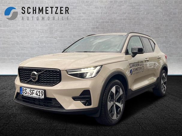 Volvo XC40 Plus Dark 120 kW image number 1