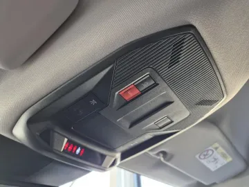 Car image 47