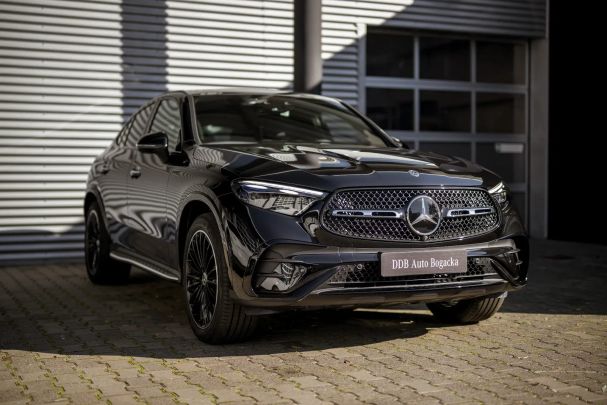 Mercedes-Benz GLC 300 Line 198 kW image number 2