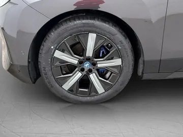 Car image 36