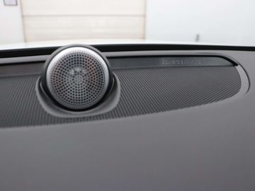 Car image 33