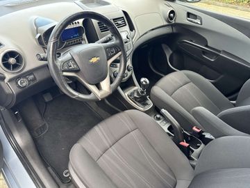 Car image 10