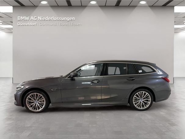 BMW 330e Touring xDrive 215 kW image number 5