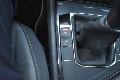 Car image 36