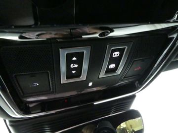 Car image 36