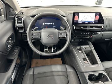 Car image 15