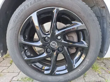 Car image 37