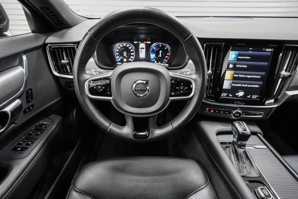 Volvo V90 D5 AWD Geartronic Momentum 173 kW image number 7