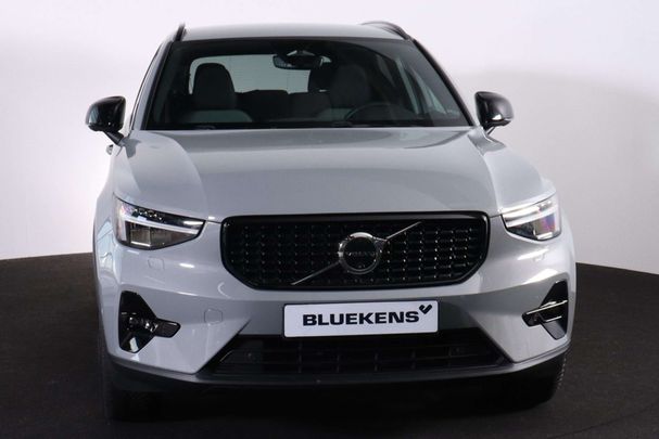 Volvo XC40 B3 Plus Dark 120 kW image number 2