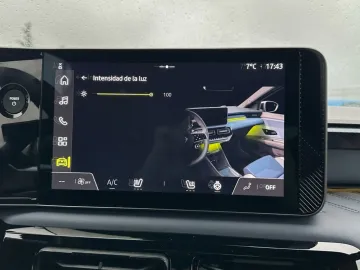 Car image 30