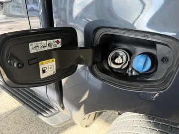 Car image 37