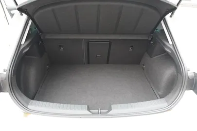 Car image 34