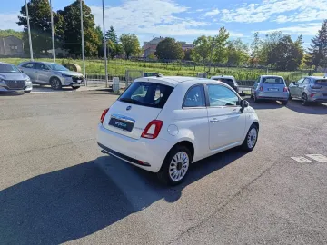 Car image 26