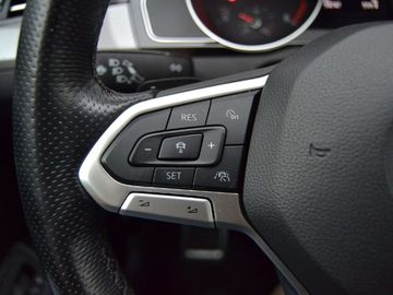 Car image 32