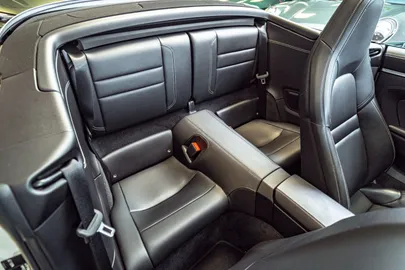 Car image 36