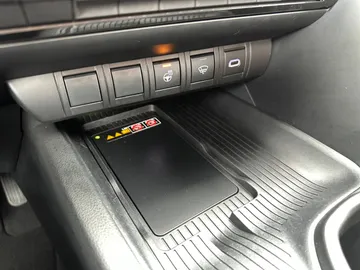 Car image 29