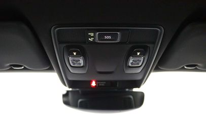 Car image 36