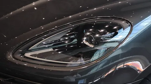 Car image 13