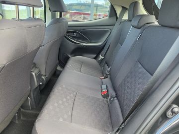 Car image 10