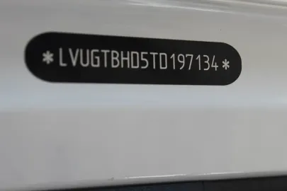 Car image 35