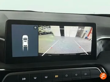 Car image 24