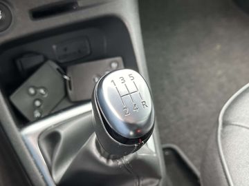 Car image 31