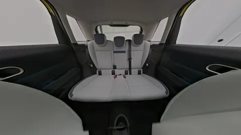 Car image 26