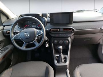 Car image 10