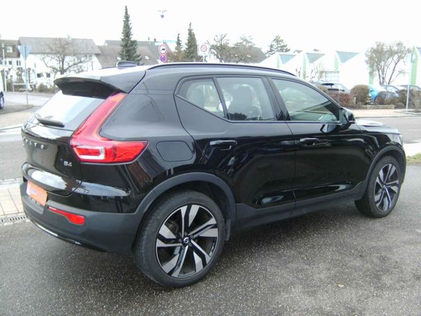 Volvo XC40 B4 Dark DKG 145 kW image number 4