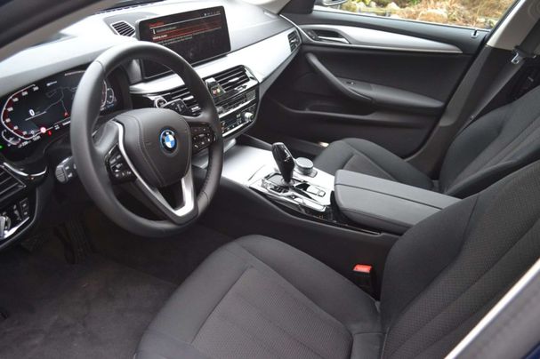 BMW 530 Touring 215 kW image number 6