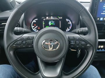 Car image 13